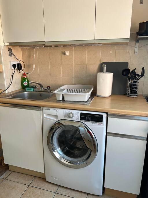 1 Bedroom Flat Sleeps 4 In Abingdon Oxfordshire Экстерьер фото