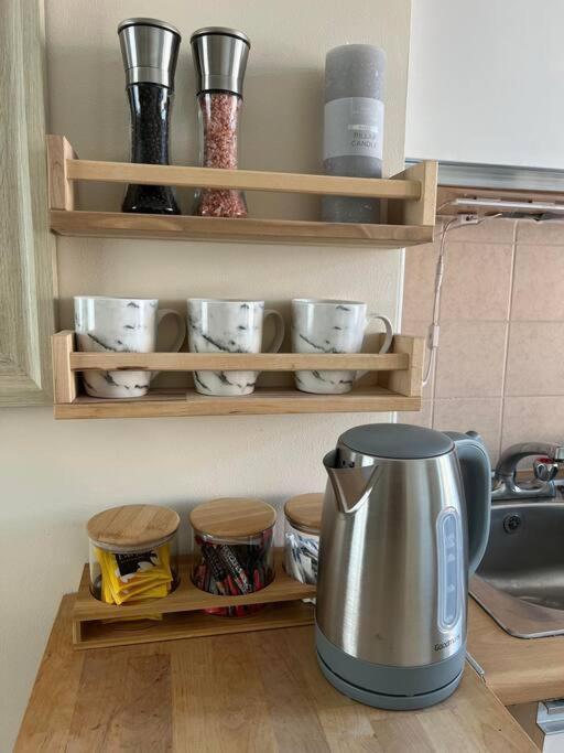 1 Bedroom Flat Sleeps 4 In Abingdon Oxfordshire Экстерьер фото