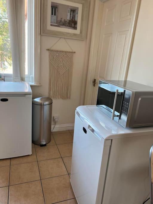 1 Bedroom Flat Sleeps 4 In Abingdon Oxfordshire Экстерьер фото